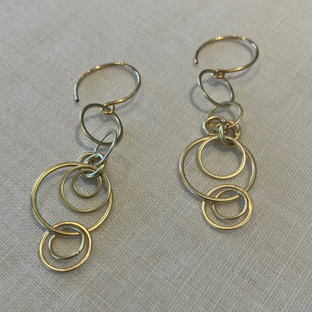 Elegant Gold Hoop Earrings
